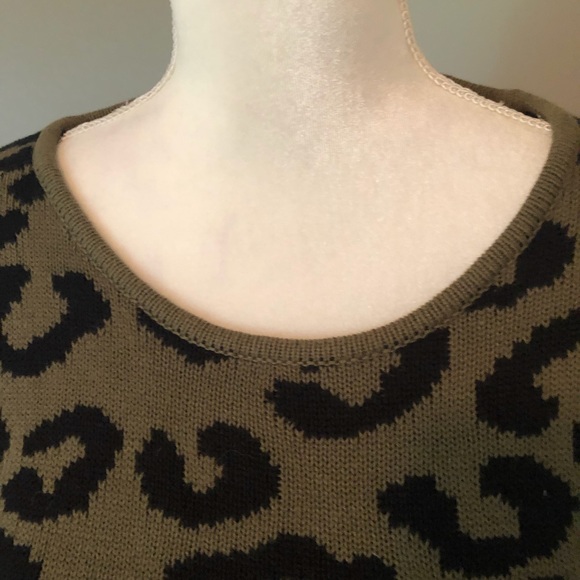 Kensie brand olive green and black leopard print sweater - Picture 3 of 11